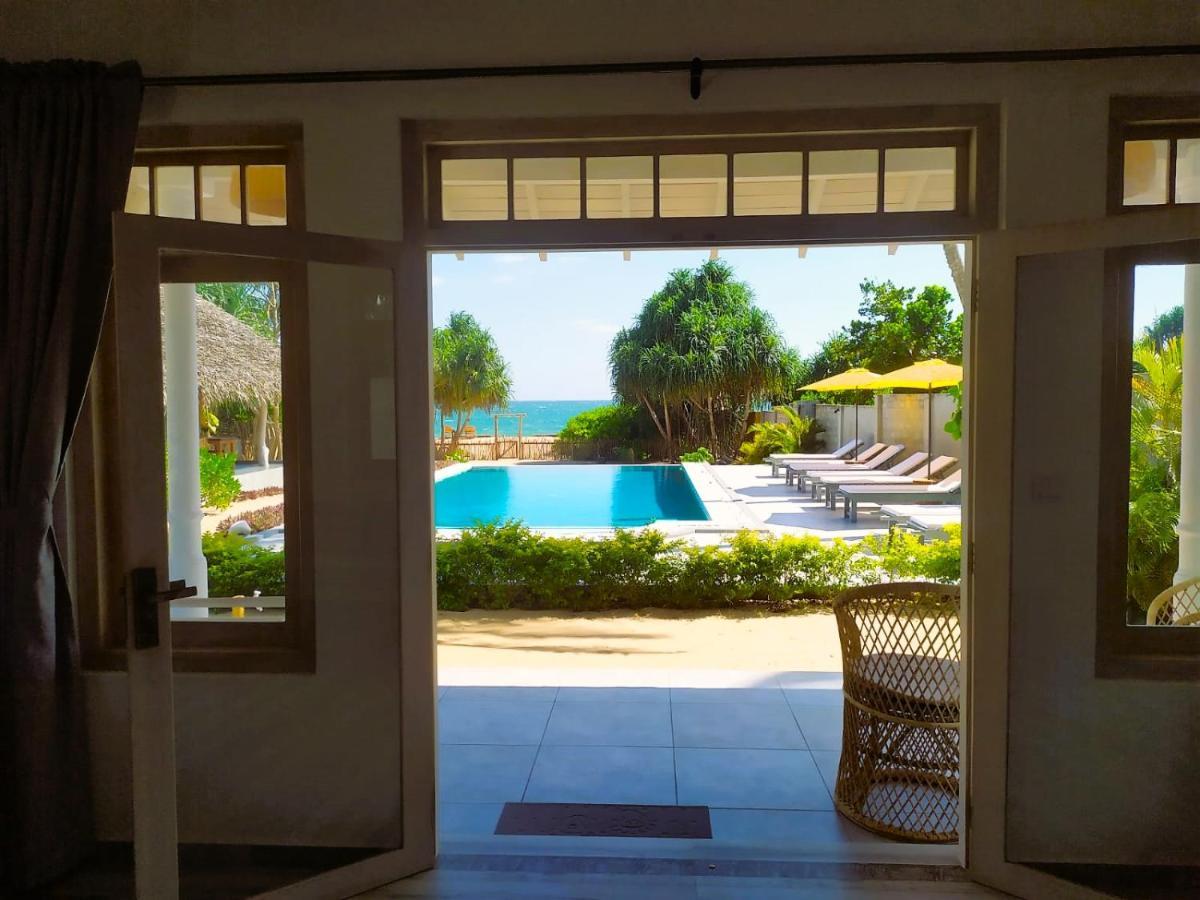 Sleeping Elephant Beach Resort Tangalle Exterior foto