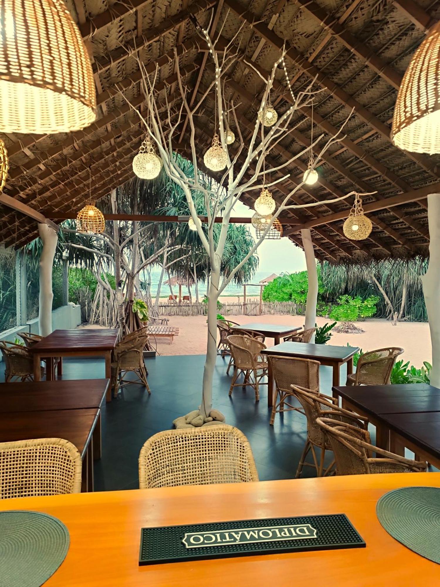 Sleeping Elephant Beach Resort Tangalle Exterior foto