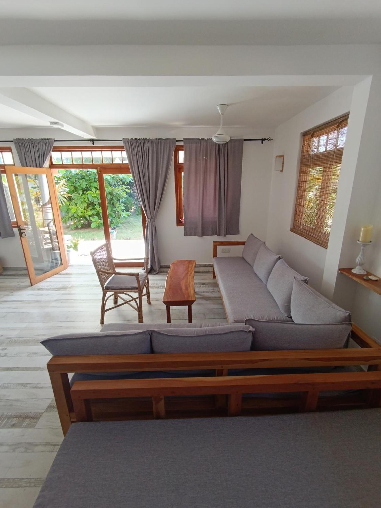 Sleeping Elephant Beach Resort Tangalle Exterior foto